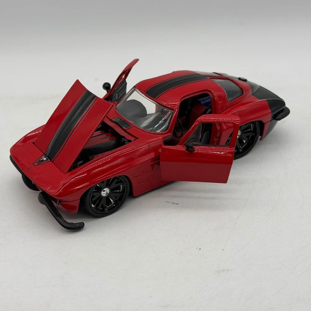 Jada Toys 90345 Bigtime Muscle 1/24 Red 1963 Chevy Corvette StingRay Diecast Car